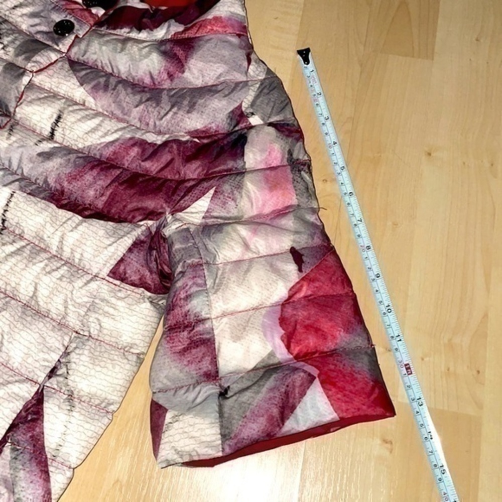 Jijil 3/4 sleeve jacket puffer reversible red poppy design M gently preloved - Picture 6 of 11